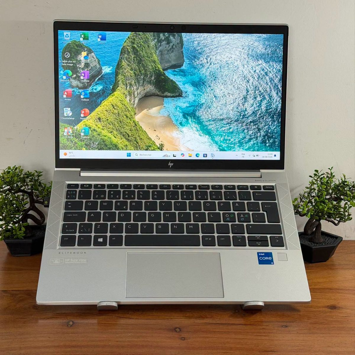 HP EliteBook 830 G8
