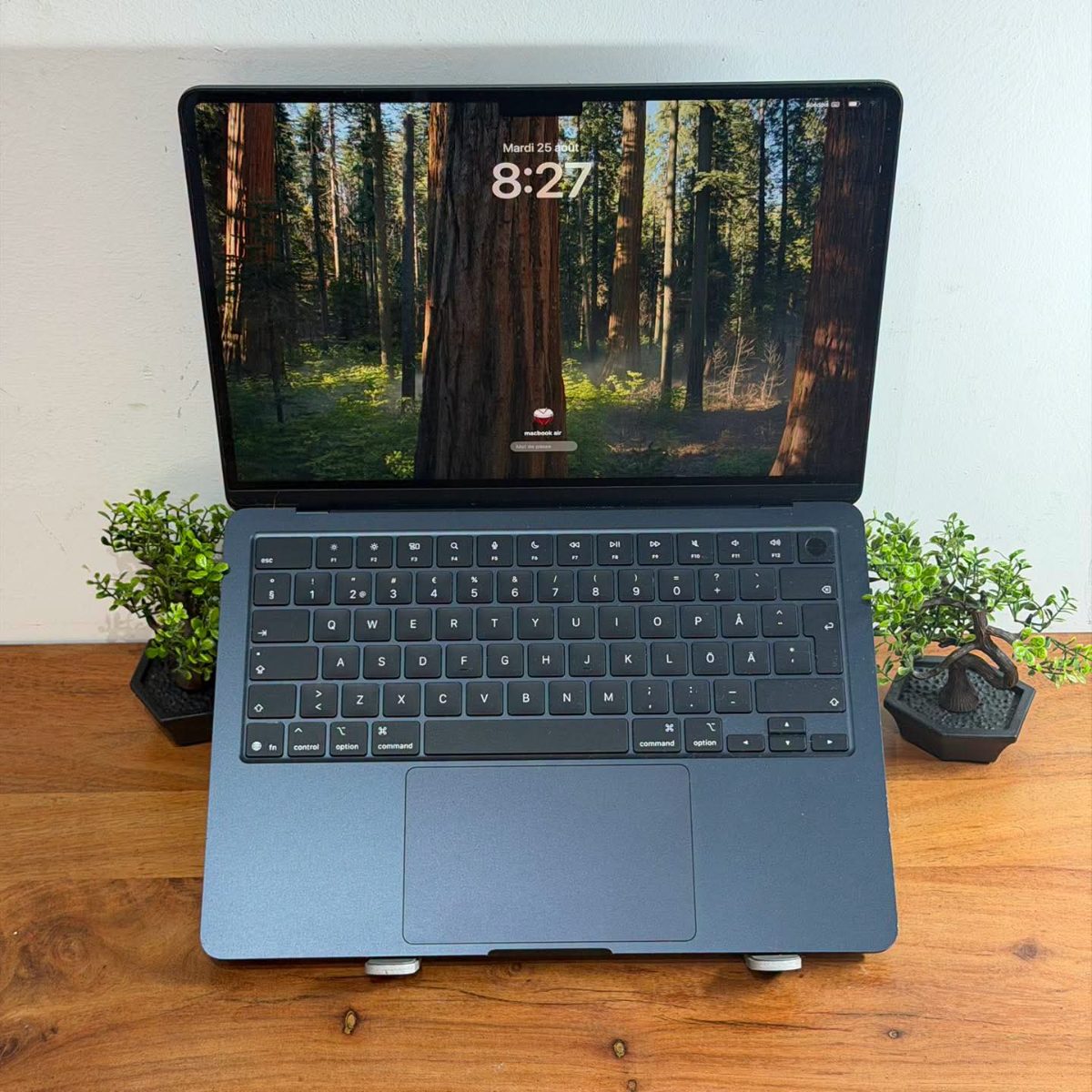 MACBOOK AIR M4 — 2025